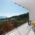 With Sea View X Apartman